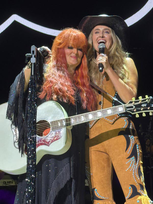 Winonna and Lainey Wilson CMA Fest 2025